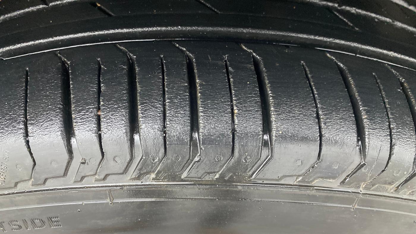 2024 Tata PUNCH ADVENTURE MT, Petrol, Manual, 13,763 km, Right Front Tyre Tread