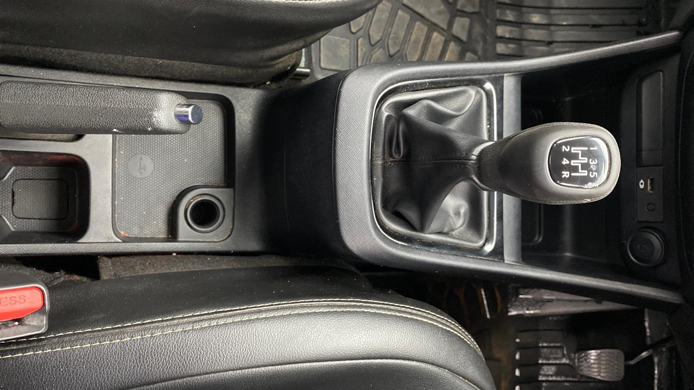 2024 Tata PUNCH ADVENTURE MT, Petrol, Manual, 13,763 km, Gear Lever