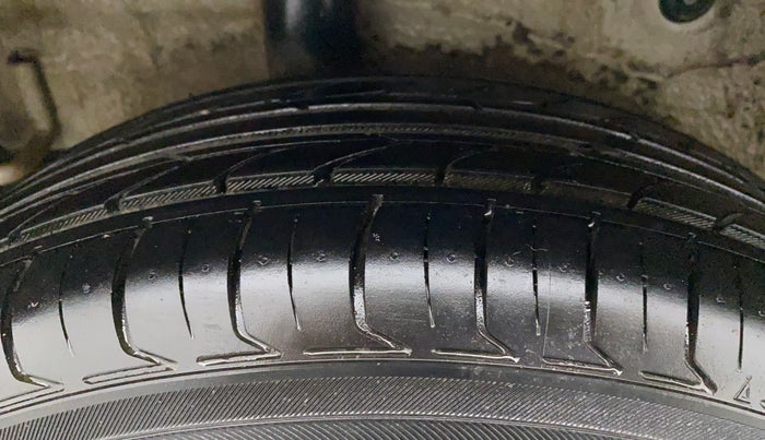 2015 Maruti Celerio VXI AMT, Petrol, Automatic, 46,145 km, Right Rear Tyre Tread