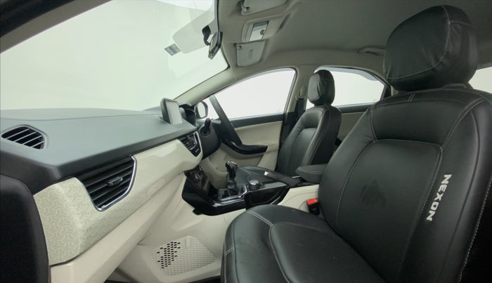 2022 Tata NEXON XZ+ 1.2 DUAL TONE, Petrol, Manual, 11,223 km, Right Side Front Door Cabin