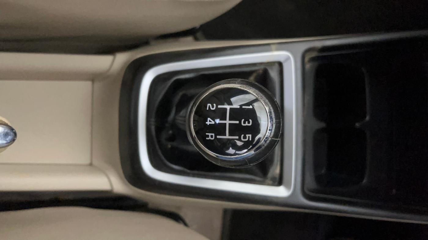 2018 Maruti Dzire VXI, Petrol, Manual, 39,181 km, Gear Lever