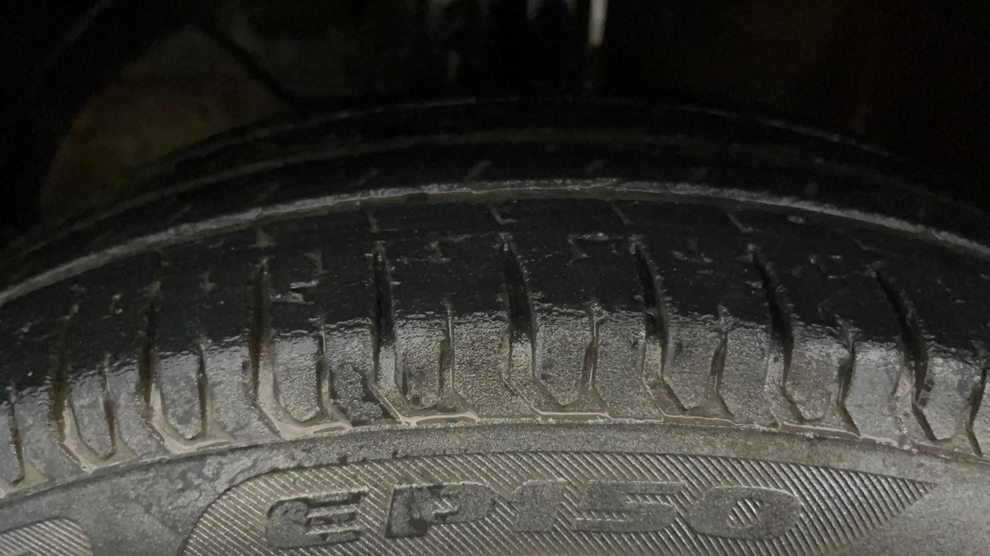 2018 Maruti Dzire VXI, Petrol, Manual, 39,181 km, Left Front Tyre Tread