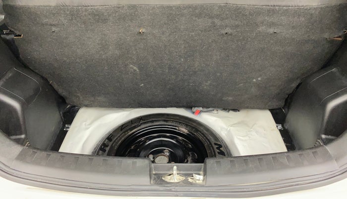 2014 Maruti Swift VXI, Petrol, Manual, 73,370 km, Boot Inside
