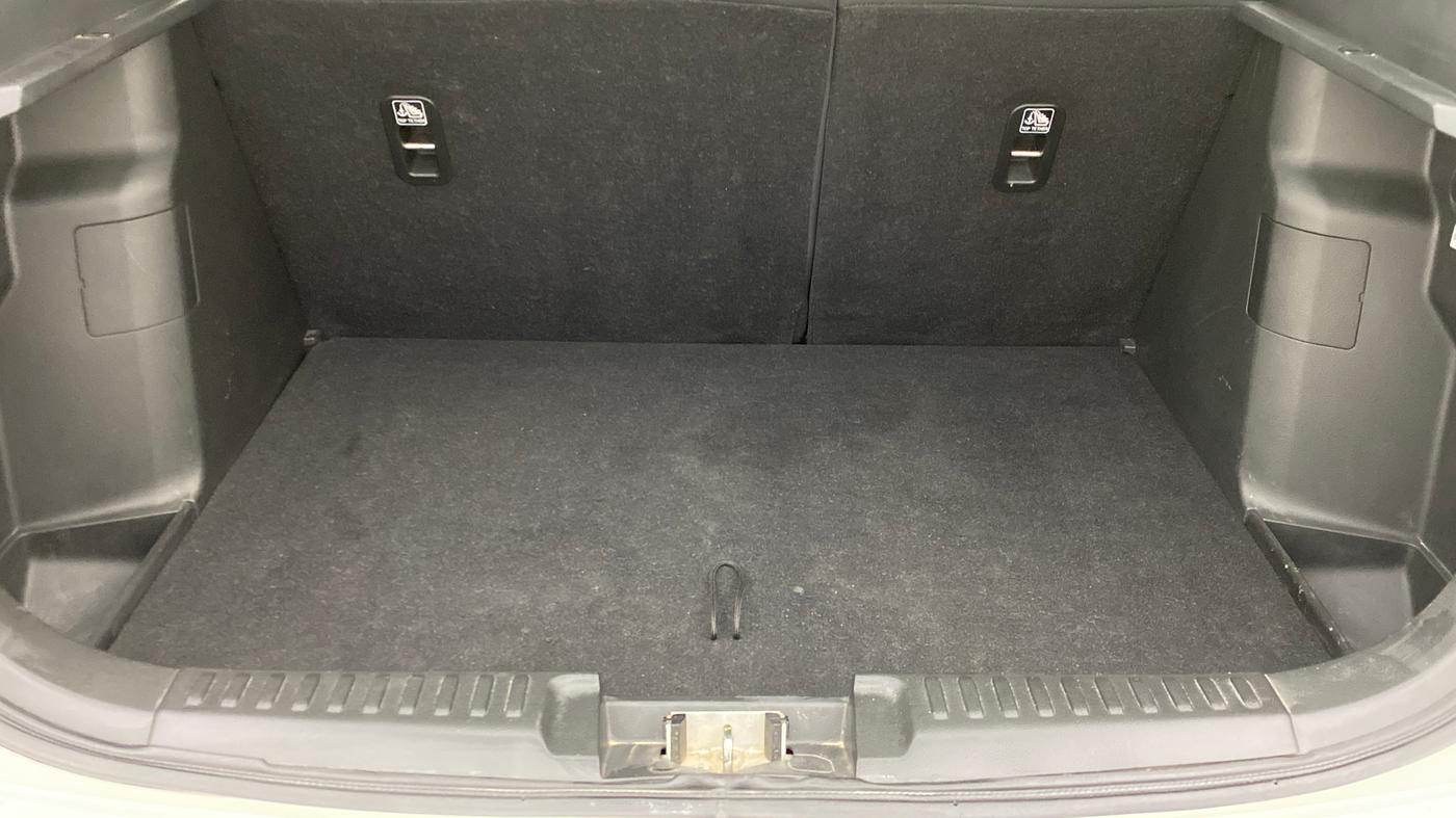 2018 Maruti Vitara Brezza ZDI AMT, Diesel, Automatic, 50,829 km, Boot Inside