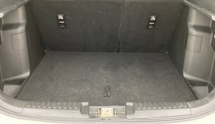 2018 Maruti Vitara Brezza ZDI AMT, Diesel, Automatic, 50,829 km, Boot Inside