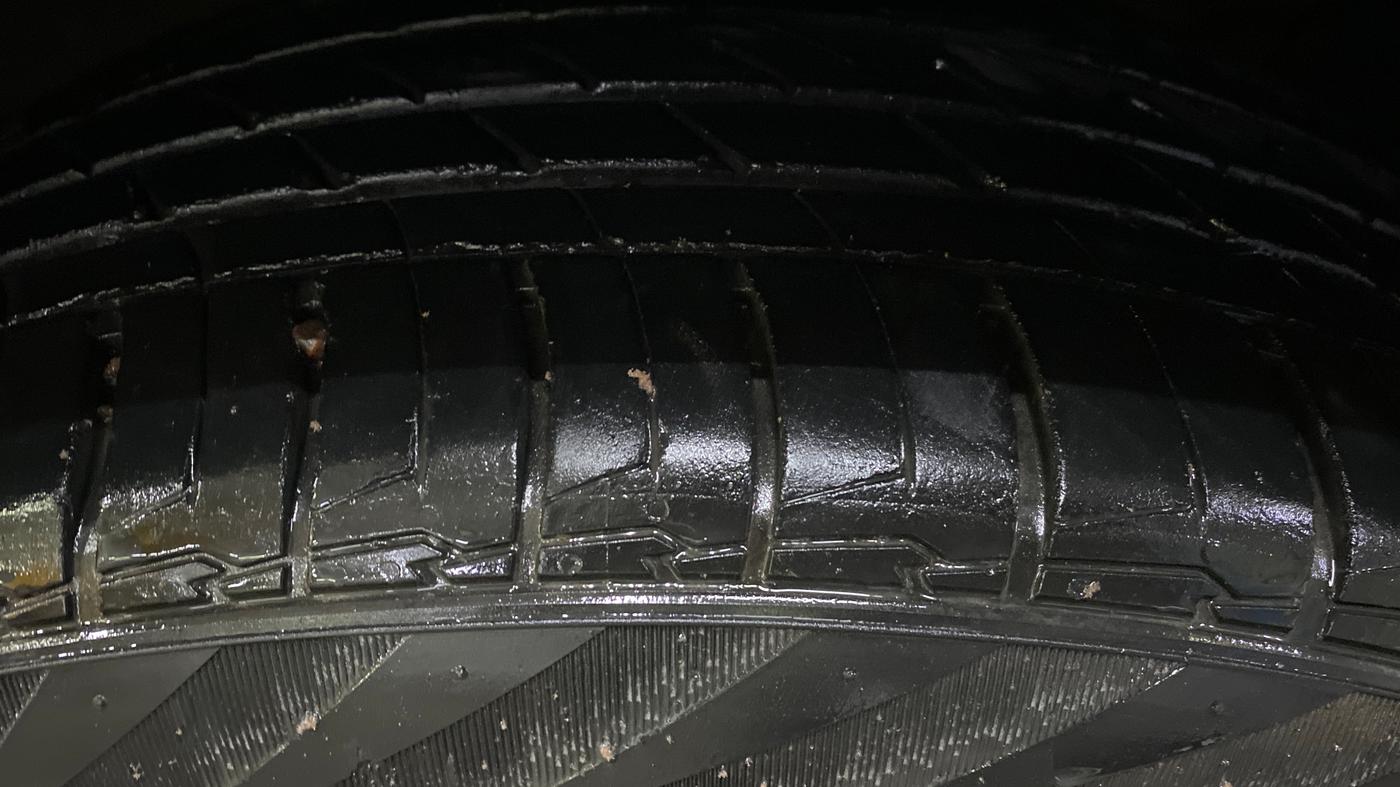 2016 Hyundai Creta SX PLUS AT 1.6 DIESEL, Diesel, Automatic, 53,029 km, Right Front Tyre Tread