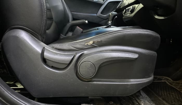 2016 Hyundai Creta SX PLUS AT 1.6 DIESEL, Diesel, Automatic, 53,017 km, Driver Side Adjustment Panel