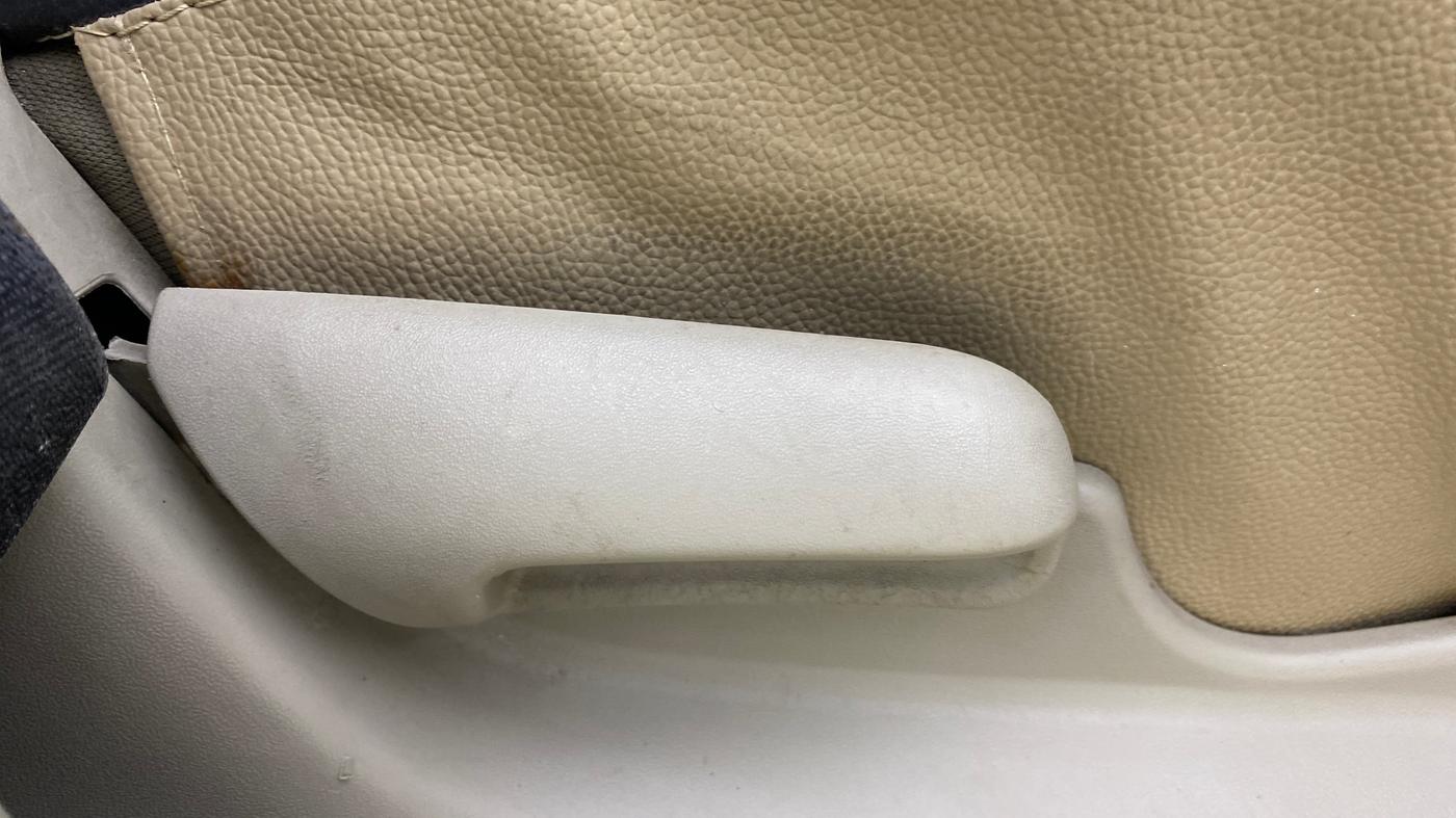 2018 Maruti Celerio ZXI AMT (O), CNG, Automatic, 60,917 km, Driver Side Adjustment Panel