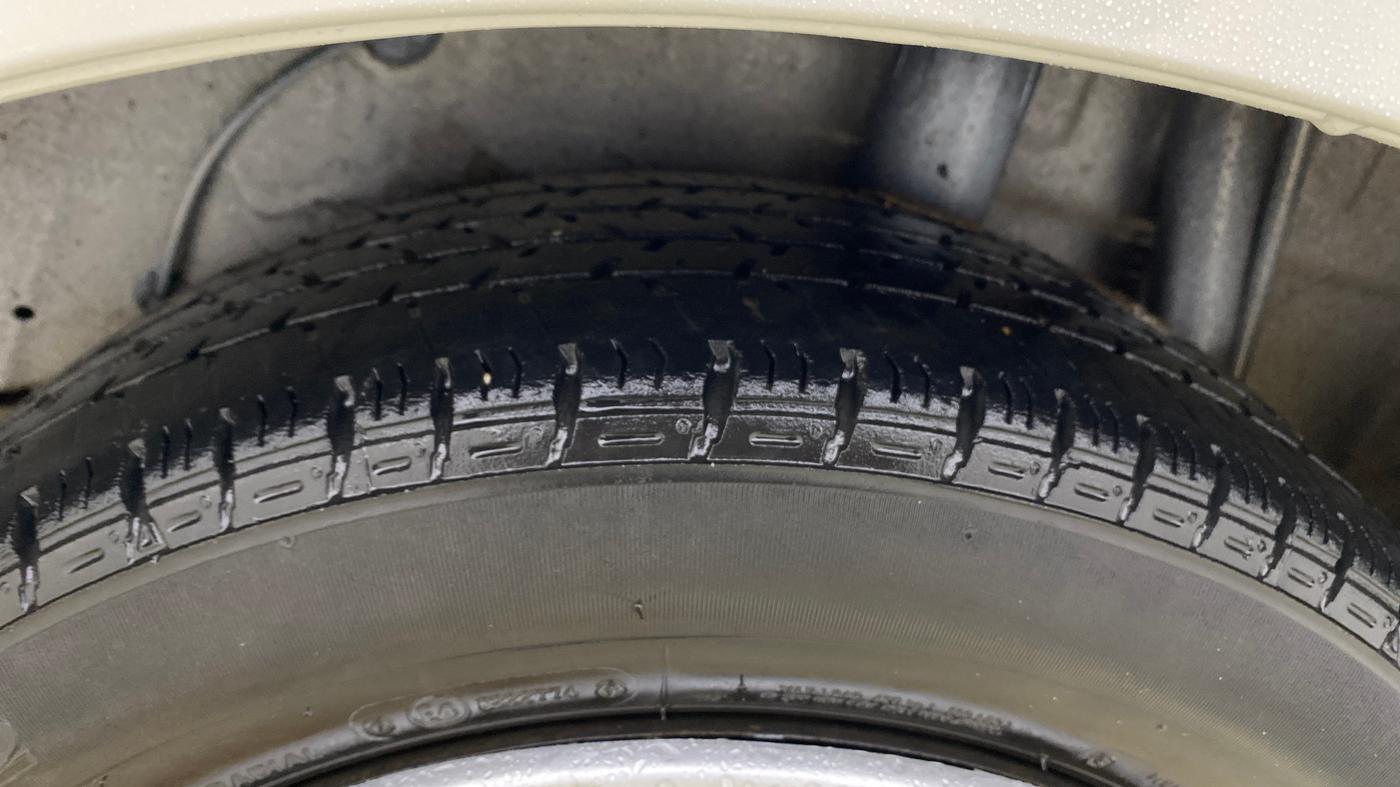 2018 Maruti Celerio ZXI AMT (O), CNG, Automatic, 60,917 km, Left Rear Tyre Tread
