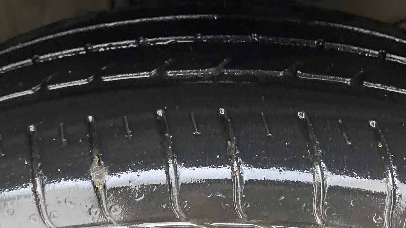 2018 Honda BR-V 1.5 i-VTEC V CVT, Petrol, Automatic, 27,588 km, Right Front Tyre Tread