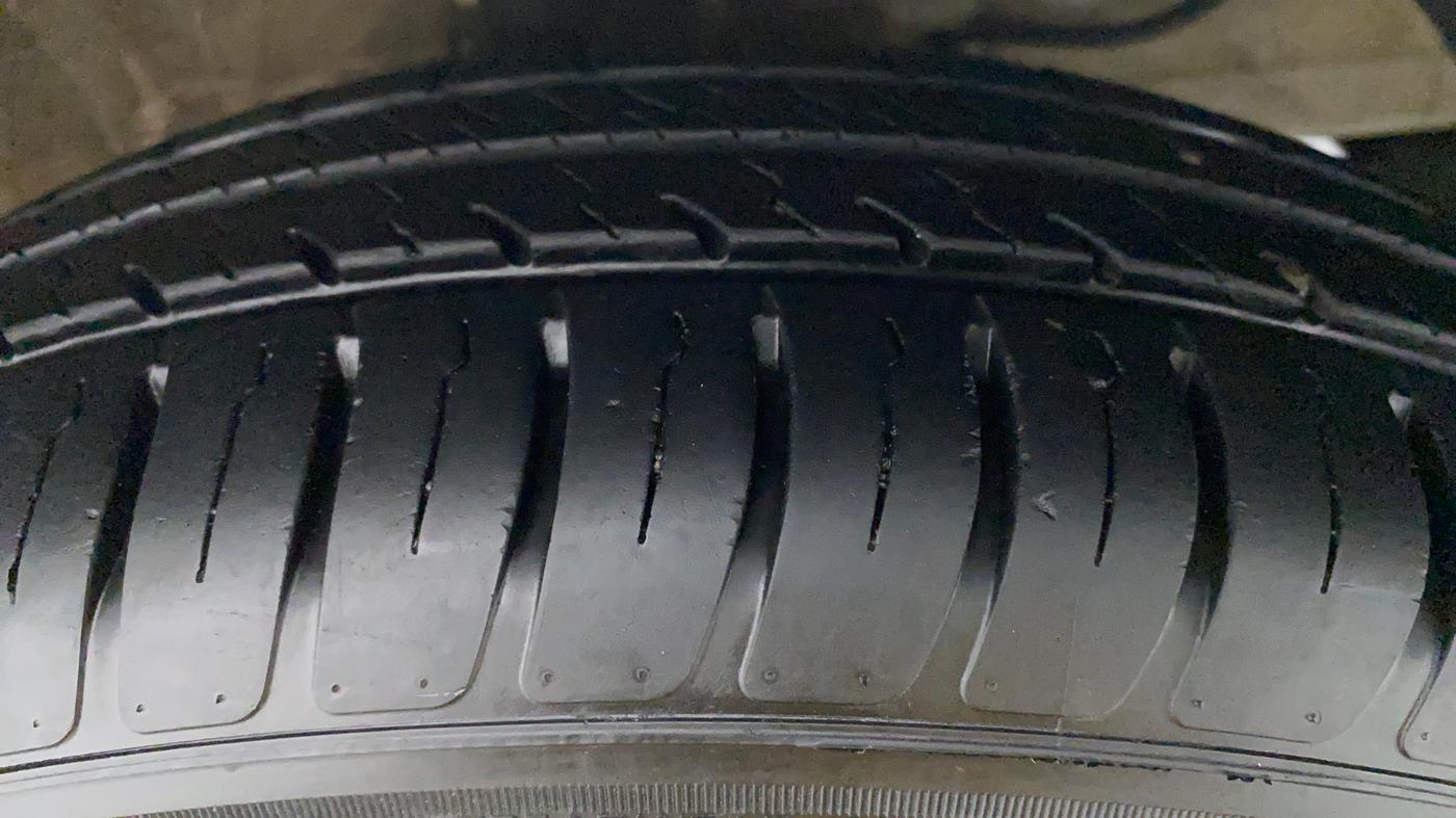 2020 Maruti Swift VXI D, Petrol, Manual, Left Rear Tyre Tread