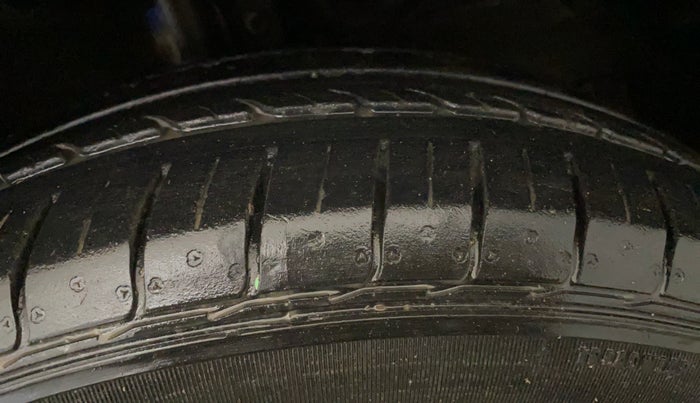 2019 Maruti Ertiga ZXI+ SHVS, Petrol, Manual, 67,274 km, Right Front Tyre Tread