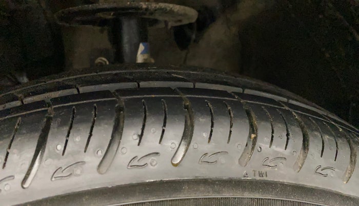 2022 Maruti Baleno DELTA PETROL 1.2, Petrol, Manual, 28,298 km, Left Front Tyre Tread