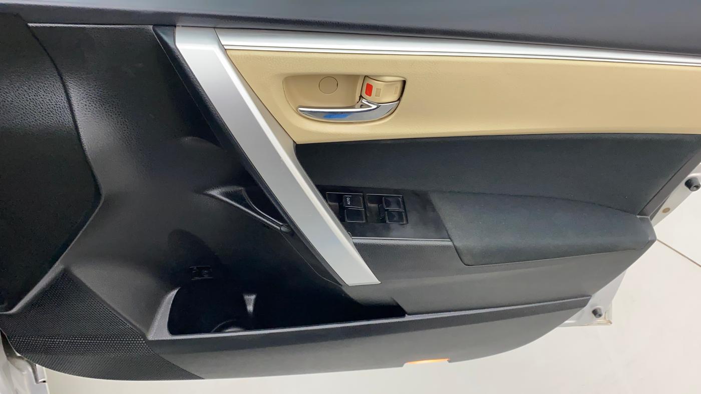 2019 Toyota Corolla Altis G PETROL, Petrol, Manual, 53,538 km, Driver Side Door Panels Control