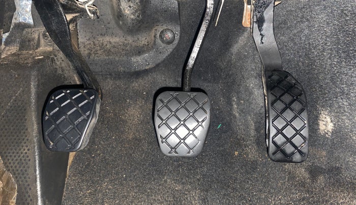 2019 Volkswagen Polo TRENDLINE 1.0L, Petrol, Manual, 74,948 km, Pedals