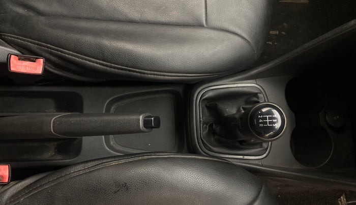 2019 Volkswagen Polo TRENDLINE 1.0L, Petrol, Manual, 74,948 km, Gear Lever