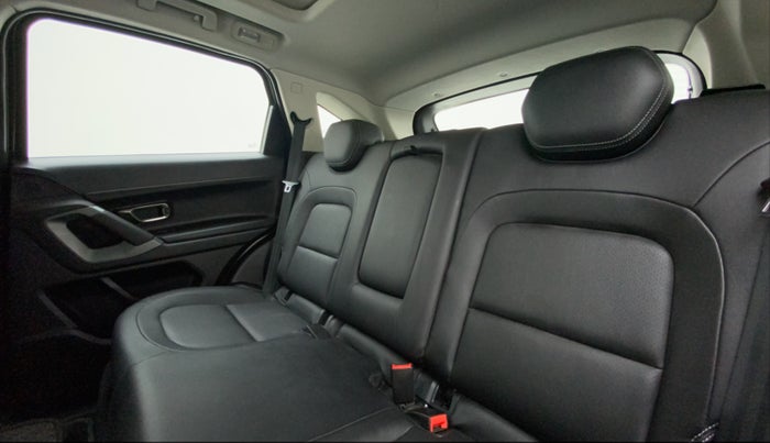2021 Tata Harrier XZ+ DARK EDITION, Diesel, Manual, 28,918 km, Right Side Rear Door Cabin