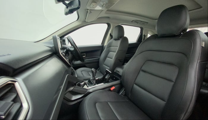 2021 Tata Harrier XZ+ DARK EDITION, Diesel, Manual, 28,918 km, Right Side Front Door Cabin