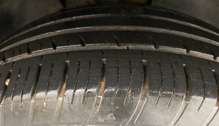 2021 Tata Harrier XZ+ DARK EDITION, Diesel, Manual, 28,918 km, Right Front Tyre Tread
