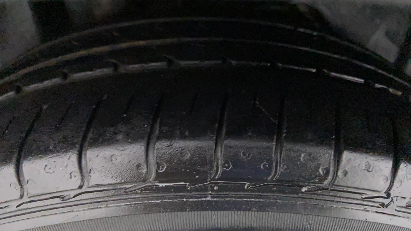 2018 Ford FREESTYLE TITANIUM + 1.2 TI-VCT, Petrol, Manual, 46,629 km, Right Front Tyre Tread