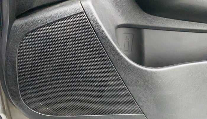 2015 Maruti Swift LXI, Petrol, Manual, 55,080 km, Infotainment system - Front speakers missing / not working