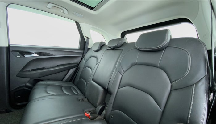 2019 MG HECTOR SHARP DCT PETROL, Petrol, Automatic, 92,298 km, Right Side Rear Door Cabin