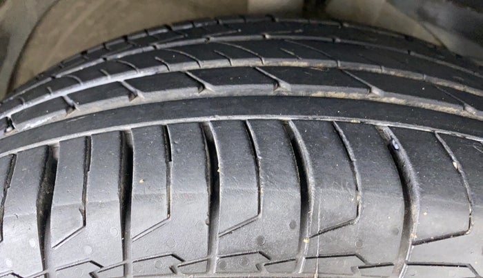 2019 MG HECTOR SHARP DCT PETROL, Petrol, Automatic, 92,298 km, Right Front Tyre Tread