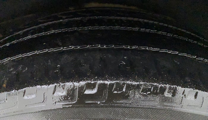 2018 Mahindra MARAZZO M6 7 STR, Diesel, Manual, 84,975 km, Right Rear Tyre Tread