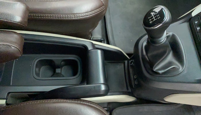 2018 Mahindra MARAZZO M6 7 STR, Diesel, Manual, 84,975 km, Gear Lever