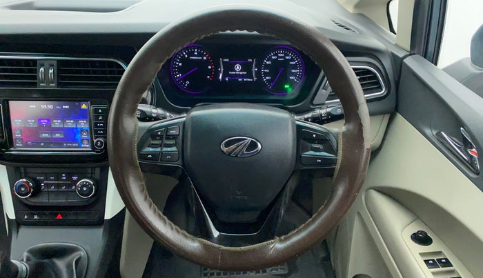 2018 Mahindra MARAZZO M6 7 STR, Diesel, Manual, 84,975 km, Steering Wheel Close Up