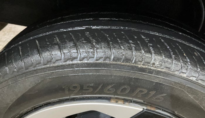 2021 Nissan MAGNITE XL, Petrol, Manual, 61,728 km, Right Rear Tyre Tread