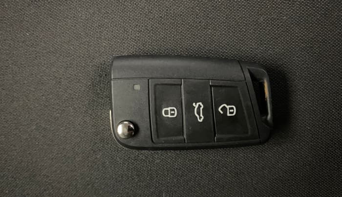 2025 Skoda Kylaq Signature, Petrol, Manual, 11,585 km, Key Close Up
