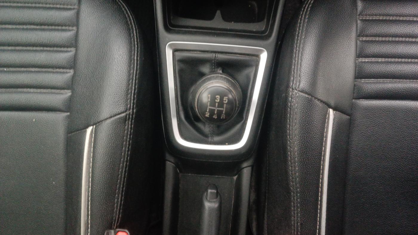 2023 Maruti Swift LXI, Petrol, Manual, 34,181 km, Gear Lever