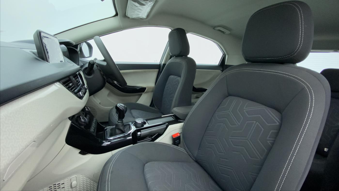 2020 Tata NEXON XZ+ 1.2, Petrol, Manual, 24,420 km, Right Side Front Door Cabin