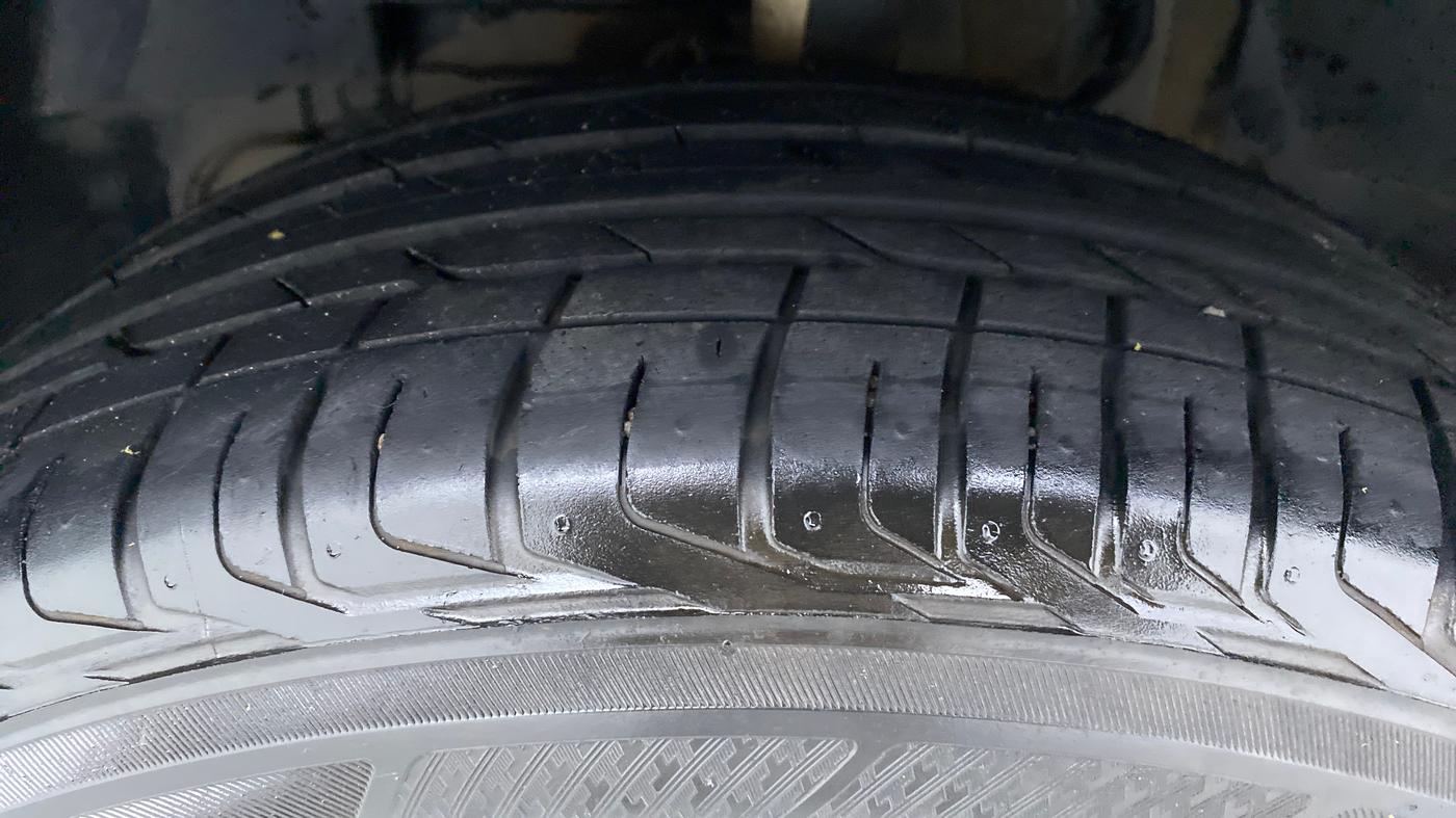 2020 Tata NEXON XZ+ 1.2, Petrol, Manual, 24,420 km, Left Front Tyre Tread