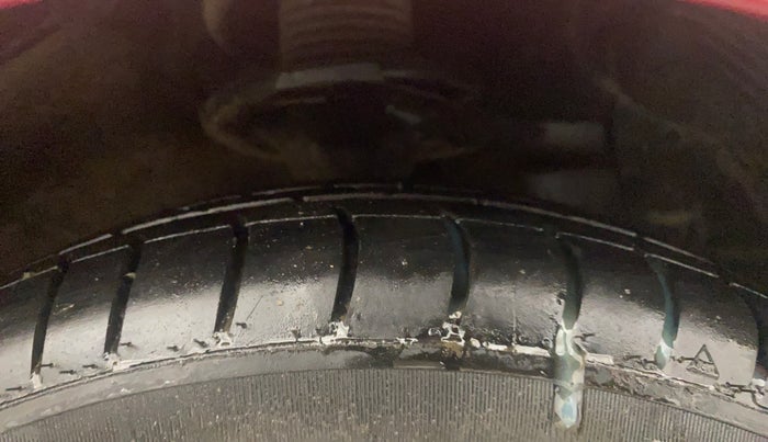 2017 Hyundai Eon MAGNA +, Petrol, Manual, 50,887 km, Right Front Tyre Tread