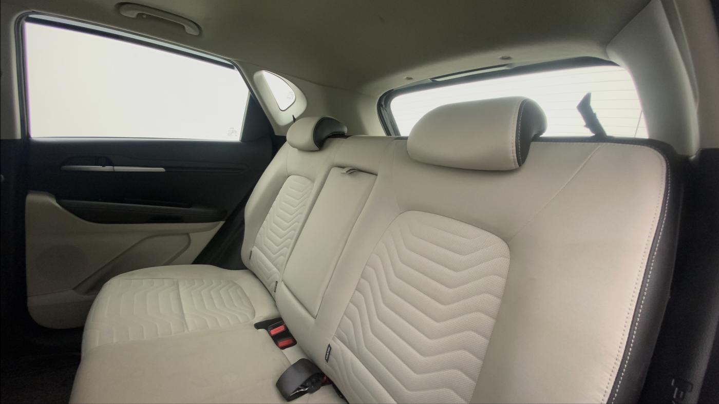 2020 KIA SONET HTX 1.0 IMT, Petrol, Manual, 6,238 km, Right Side Rear Door Cabin