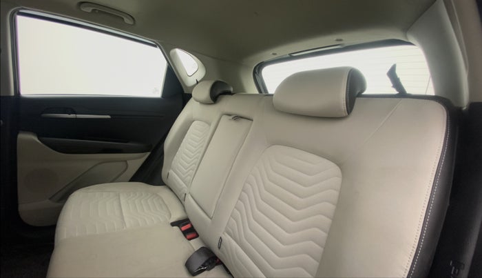 2020 KIA SONET HTX 1.0 IMT, Petrol, Manual, 6,238 km, Right Side Rear Door Cabin