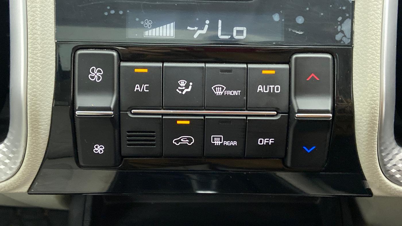 2020 KIA SONET HTX 1.0 IMT, Petrol, Manual, 6,238 km, Automatic Climate Control