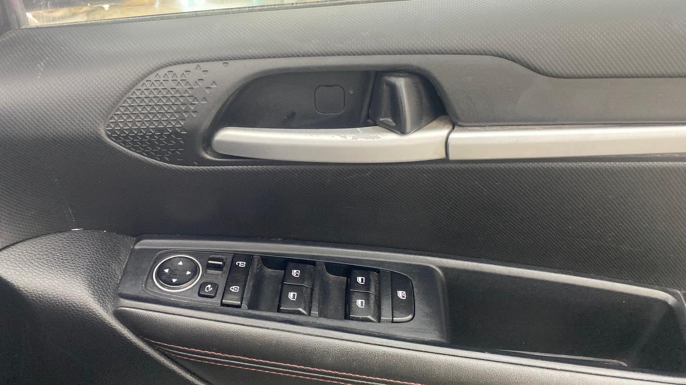 2020 KIA SONET GTX PLUS 1.0 DCT, Petrol, Automatic, 41,820 km, Driver Side Door Panels Control