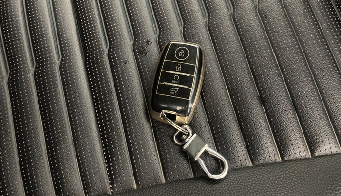 2020 KIA SONET GTX PLUS 1.0 DCT, Petrol, Automatic, 41,820 km, Key Close Up