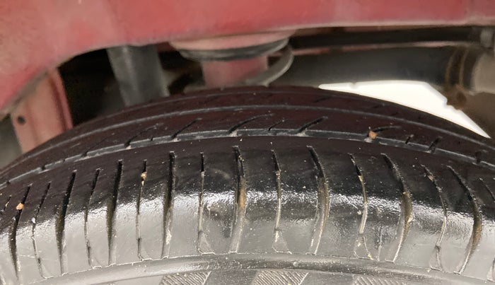 2013 Maruti Alto 800 LXI, Petrol, Manual, 82,846 km, Left Rear Tyre Tread