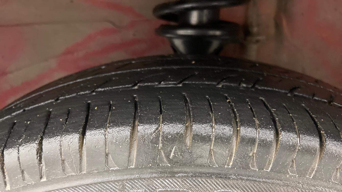 2013 Maruti Alto 800 LXI, Petrol, Manual, 82,846 km, Left Front Tyre Tread