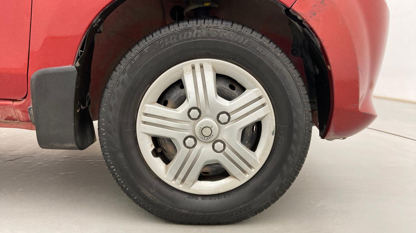 2013 Maruti Alto 800 LXI, Petrol, Manual, 82,846 km, Right Front Wheel
