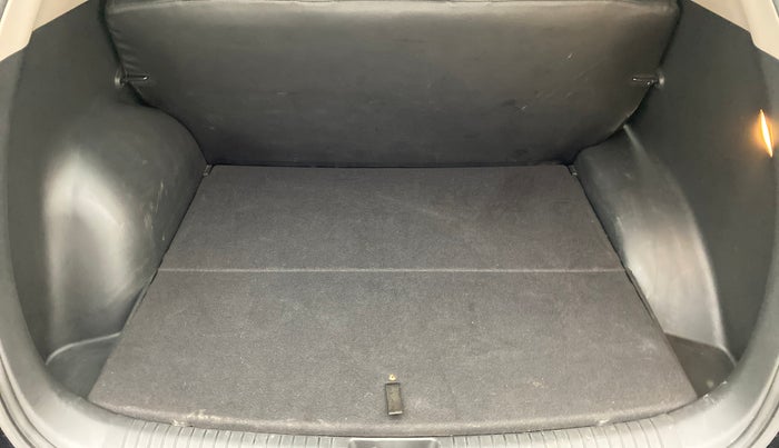 2016 Hyundai Creta 1.6 E + VTVT, Petrol, Manual, 29,225 km, Boot Inside