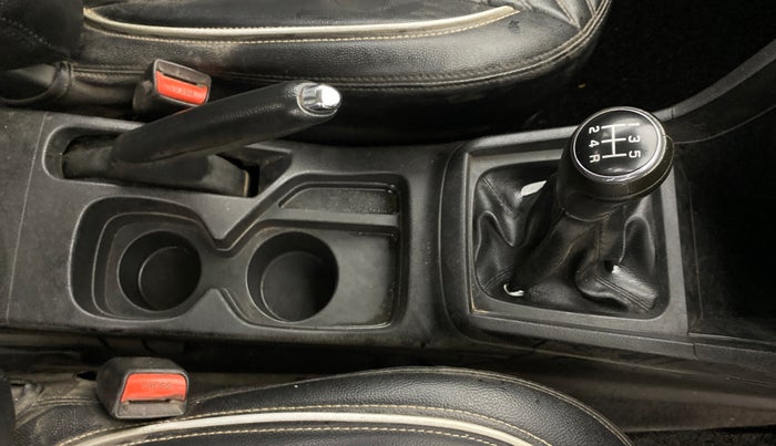 2019 Maruti Vitara Brezza ZDI, Diesel, Manual, 1,30,793 km, Gear Lever