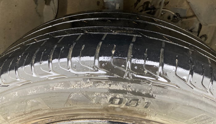 2019 Maruti Vitara Brezza ZDI, Diesel, Manual, 1,30,793 km, Right Front Tyre Tread