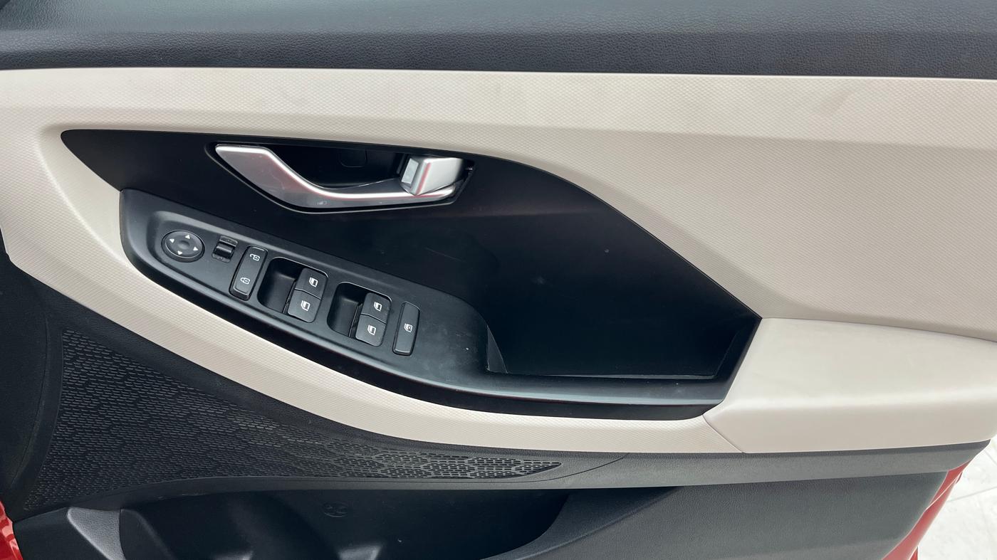 2020 Hyundai Creta S 1.5 PETROL, Petrol, Manual, 32,532 km, Driver Side Door Panels Control