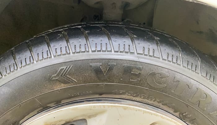 2013 Honda Amaze 1.5L I-DTEC S, Diesel, Manual, 60,206 km, Right Front Tyre Tread