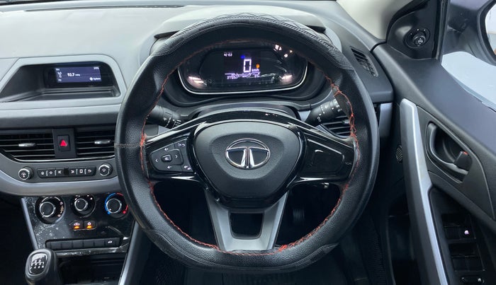 2022 Tata NEXON XM SUNROOF DIESEL, Diesel, Manual, 37,705 km, Steering Wheel Close Up